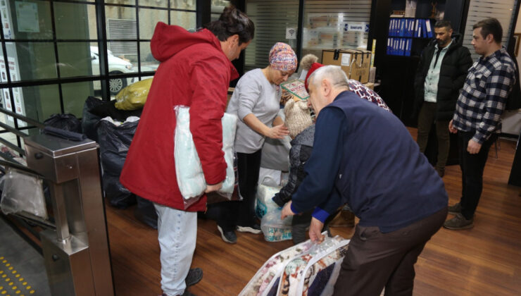 Eyüpsultan’da yardım noktaları doldu taştı