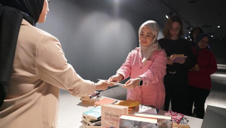 KALPLERE DOKUNAN KAMPANYA: 1 KİTAP 1 MEKTUP