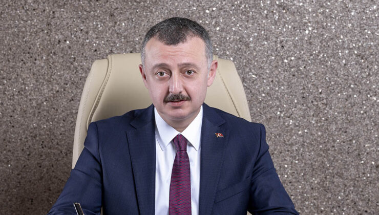 Tahir Büyükakın Kimdir?