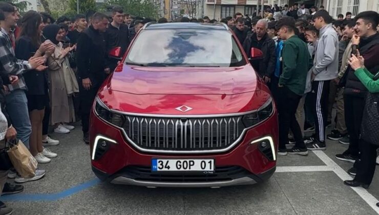 Gaziosmanpaşalı Lise Öğrencilerinin TOGG Heyecanı