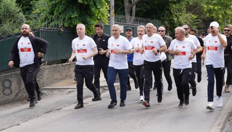 İSTANBUL ÜSKÜDAR’DA 15 TEMMUZ ŞEHİTLERİ “VATAN KOŞUSU” İLE ANILDI