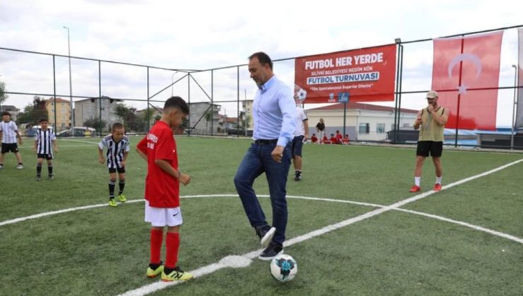 GÜMÜŞYAKA SPOR TESİSLERİ FUTBOL TURNUVASI İLE AÇILDI