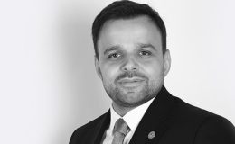 Dr. Ali Taha KOÇ KİMDİR ?