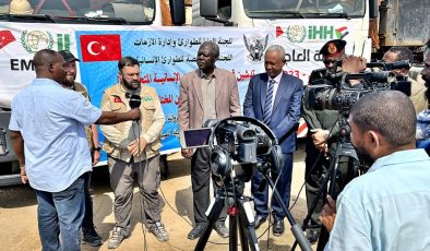 İHH tarafından Sudan’a gönderilen 15 konteynerlik yardım malzemesi ülkeye ulaştı