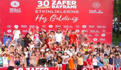 BÜYÜK ZAFERİMİZİN 101. YILI KAĞITHANE’DE COŞKUYLA KUTLANDI