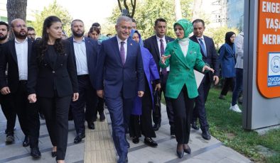 BAKAN MAHİNUR ÖZDEMİR GÖKTAŞ ÜSKÜDAR’DAKİ ENGELSİZ YAŞAM MERKEZİ VE TEBESSÜM KAHVESİ’Nİ ZİYARET ETTİ