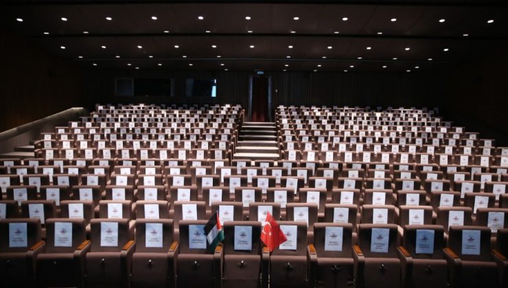 Sinema koltukları Gazze’de şehit olan çocuklara ayrıldı