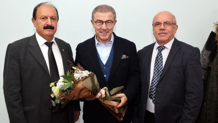 Eyüpsultan Belediyesi Başkanı Deniz Köken’den öğretmenlere sürpriz kutlama