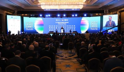 13. TÜRKİYE ENERJİ ZİRVESİ’NDE ENERJİ SEKTÖRÜ “BARIŞ İÇİN ENERJİ”Yİ KONUŞTU