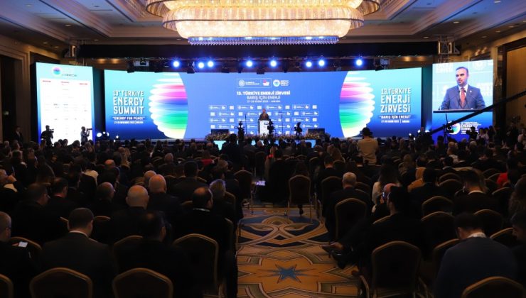 13. TÜRKİYE ENERJİ ZİRVESİ’NDE ENERJİ SEKTÖRÜ “BARIŞ İÇİN ENERJİ”Yİ KONUŞTU