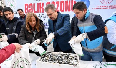 Başkan Hasan Tahsin Usta’dan Vatandaşa Balık İkramı