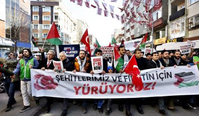 Bağcılar’da on binlerin katılımıyla şehitlerimiz ve Filistin için yürüyüş