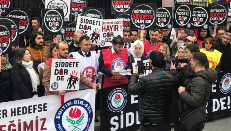 Gaziosmanpaşa’da Öğretmene Şiddet Protesto Edildi