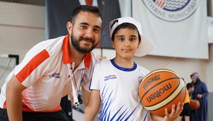 KAĞITHANE BELEDİYESİ BİN 200 ENGELLİYE YÜZME VE BASKETBOL ÖĞRETTİ
