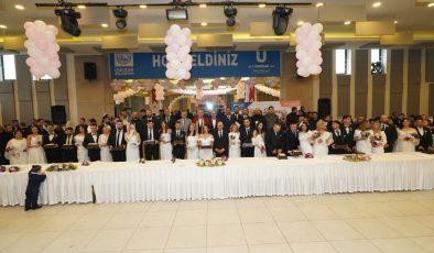 ÜSKÜDAR’DA 17 ROMAN ÇİFT TOPLU NİKAH TÖRENİYLE DÜNYA EVİNE GİRDİ