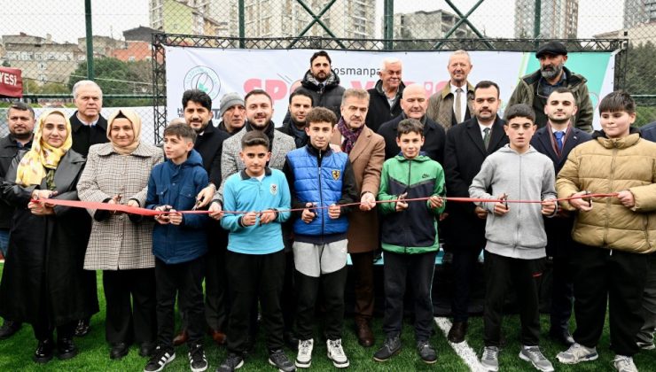 Gaziosmanpaşa’da 2 Tenis Kortu ve 1 Futbol Sahası Hizmet Açıldı