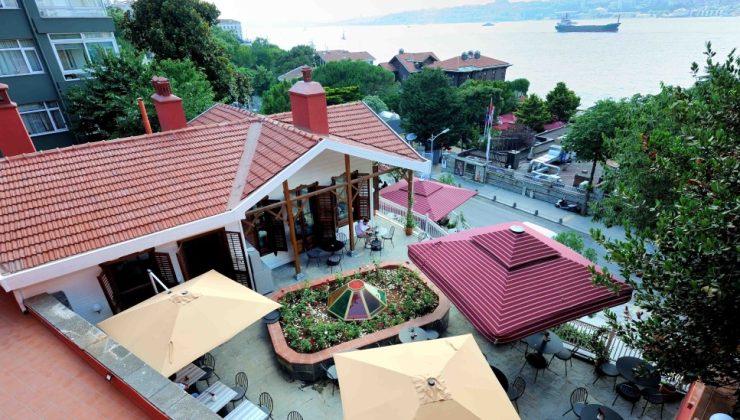 Nilhan Sultan Köşkü’nden Filistin İçin Karpuz Dilimli Broş