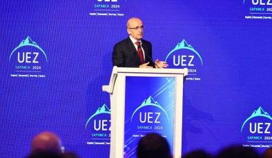İş ve ekonomi dünyasının kalbinin attığı Uludağ Ekonomi Zirvesi (UEZ Sapanca 2024) başladı