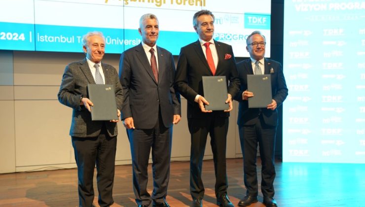 Turquality ve marka programı mezunları törende diplomalarını aldı