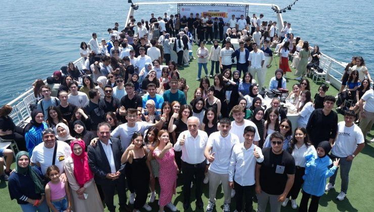 BAŞKAN YILDIRIM’DAN ÖĞRENCİLERE MEZUNİYET HEDİYESİ: İSTANBUL’DA BOĞAZ TURU