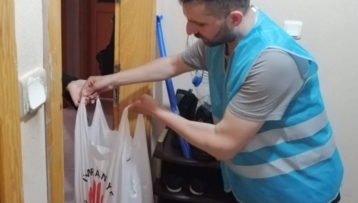 ÜMRANİYE’DE İHTİYAÇ SAHİBİ AİLELERE 15 TON ET DAĞITILDI