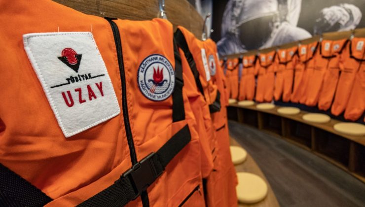 ÇOCUKLAR UZAYIN GİZEMİNİ EL BATTANİ UZAY EVİ’NDE KEŞFEDİYOR