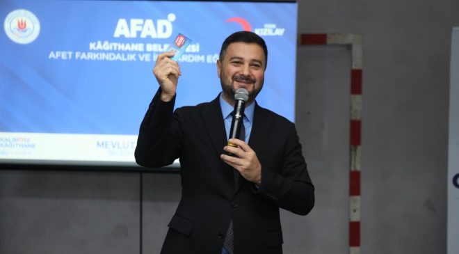 KÂĞITHANE’DE ÖĞRENCİLER AFET FARKINDALIK EĞİTİMİ ALIYOR