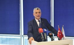 Ticaret Bakanı Bolat, Azerbaycan’da Gazetecilere Değerlendirmelerde Bulundu