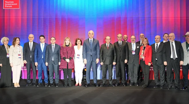 “Türkiye 10 yılda 850 milyon turisti ağırlamaya hazırlanıyor”