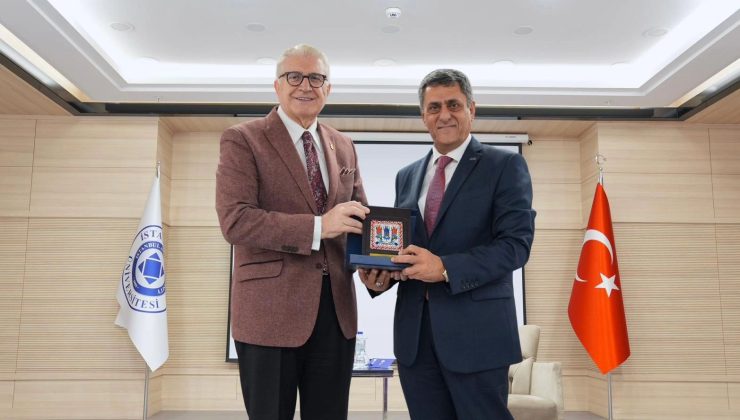 UND BAŞKANI ŞERAFETTİN ARAS, FARK YARATANLAR AKADEMİSİ’NDE ÜNİVERSİTE ÖĞRENCİLERİ İLE BİR ARAYA GELDİ