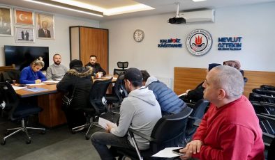 KÂĞITHANE’DE İSTİHDAMA YÖNELİK ÇALIŞMALAR SÜRÜYOR