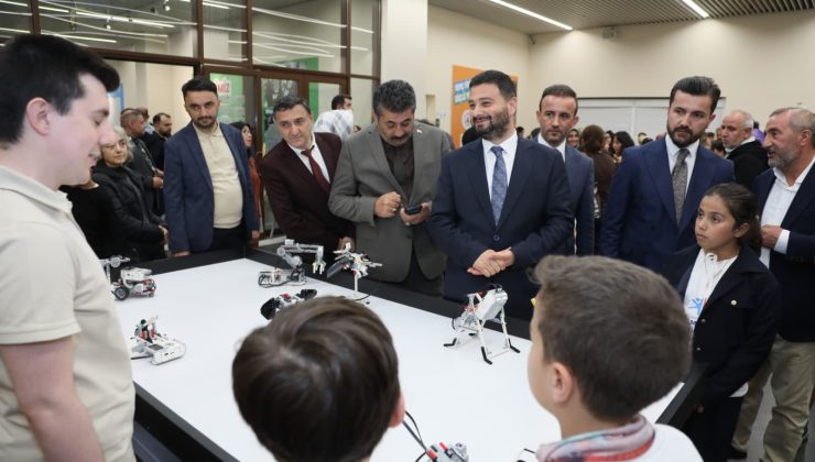 YAŞAM BECERİ ATÖLYELERİNDE EMEKLER SAHNEYE TAŞINDI