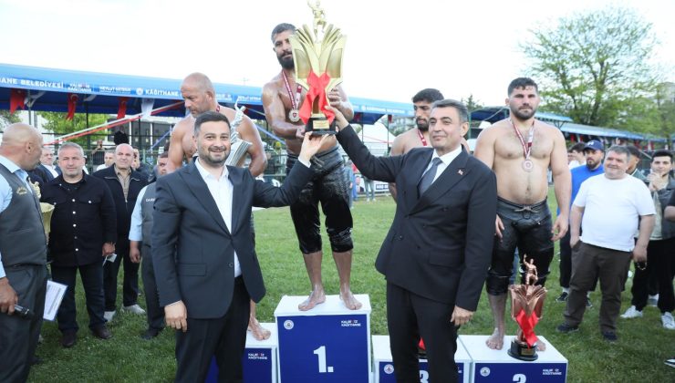 32. KÂĞITHANE YAĞLI GÜREŞLERİNİN BAŞPEHLİVANI SEÇKİN DUMAN OLDU