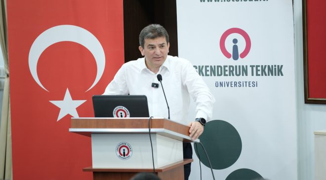 Prof. Dr. Murat Yalçıntaş, “Yeni Altay’ın Bilinmeyen Hikayesi” kitabını üniversiteliler için imzaladı