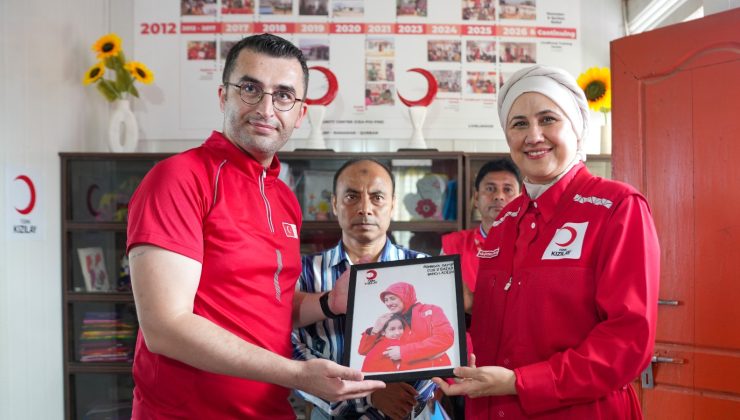 Kızılay Genel Başkanı Fatma Meriç Yılmaz, Bangladeş’te Arakanlı Mülteci Kamplarını Ziyaret Etti