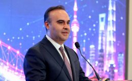 Türk bilim insanları Kuzey Kutbu’ndaki deniz buzu hattına ulaştı