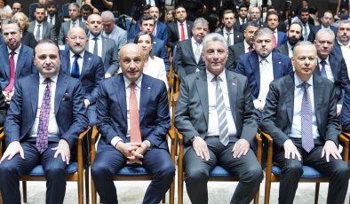 Küresel Türbülansa Rağmen Dış Ticarette Tarihi Zirve: Ticaret Bakanı Ömer Bolat Haziran Rekorunu Açıkladı