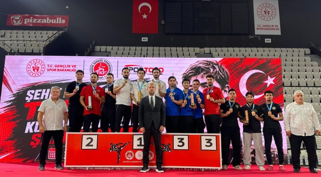 Gaziosmanpaşa’nın Karatecileri Türkiye Şampiyonası’nda Kürsüyü Bırakmadı