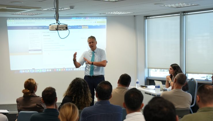 Ticaret Bakanlığı’ndan E-İhracat Mesajı: Global Pazarlara Açılmanın Yol Haritası Ticimax’ta Anlatıldı