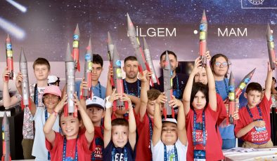 TÜBİTAK Gökyüzü Gözlem Etkinliği Afyonkarahisar’da Gökyüzünü Bilimle Buluşturuyor