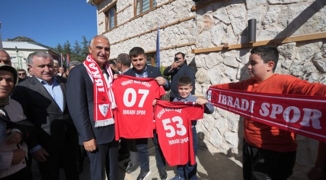 BAKAN ERSOY BABA OCAĞINDA İKİ YENİ ESERİN AÇILIŞINI YAPTI