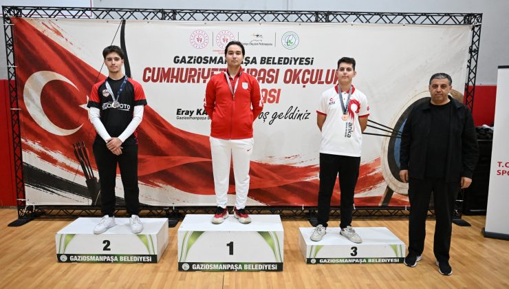 GAZİOSMANPAŞA’DA CUMHURİYET’İN 103. YILINA ÖZEL OKÇULUK TURNUVASI