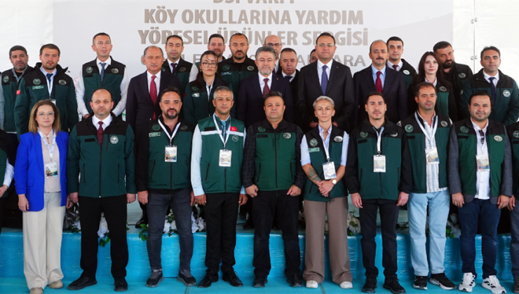 BAKAN YUMAKLI, “DSİ VAKFI KÖY OKULLARINA YARDIM YÖRESEL ÜRÜNLER SERGİSİ”NİN AÇILIŞINI YAPTI